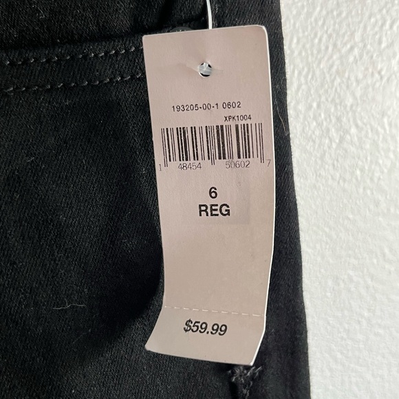 Black Denim Gap Pants - Picture 5 of 5